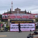 Koalisi Advokasi Muara Kate Aksi di Mapolda Kaltim, Ini 7 Tuntutan yang Disampaikan