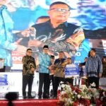 Probebaya Award 2025, Andi Harun Tegaskan Dongkrak Ekonomi dan Infrastruktur di Tingkat RT
