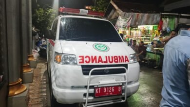 Penyerahan hibah satu unit mobil jenazah ke Masjid Al-Falah di kawasan Jalan S. Parman Samarinda