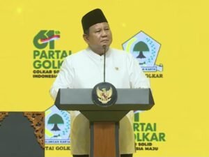 Di HUT Golkar, Prabowo Sebut Bahlil Cerdas