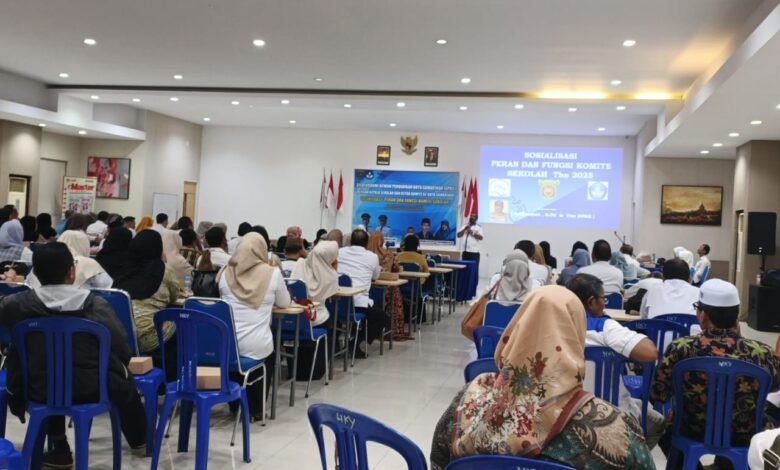 Forum Silaturahmi dan Sosialisasi Peran serta Fungsi Komite Sekolah yang digelar di Aula Gedung Erlangga