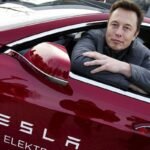 Di Tengah Lesunya Pasar, Elon Musk Beli Ribuan Cybertruck Tesla