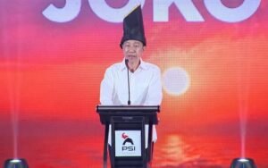 Beri Arahan di Rakernas, Jokowi Siap Bekerja Keras untuk PSI
