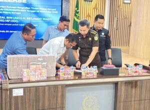 Dirut Baru BKS Terima Dana Hasil Eksekusi Kejari Samarinda Senilai Rp 2,51 Miliar