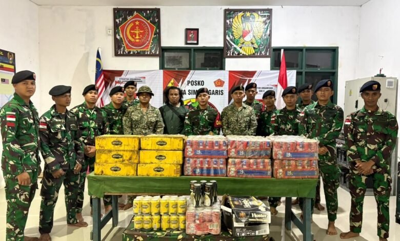 Satuan Tugas Pengamanan Perbatasan RI–Malaysia yang berhasil menggagalkan peredaran miras ilegal di perbatasan negara. (IST)