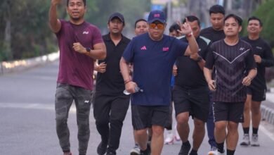 Momen Sekretaris Jenderal PDI Perjuangan, Hasto Kristiyanto lari pagi di Samarinda