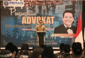 Wali Kota Andi Harun Bekali Calon Advokat PERADI Samarinda, Tekankan Integritas dan Penguasaan Hukum