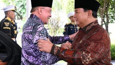 Presiden Indonesia Prabowo Subianto menerima kunjungan Perdana Menteri Malaysia Anwar Ibrahim