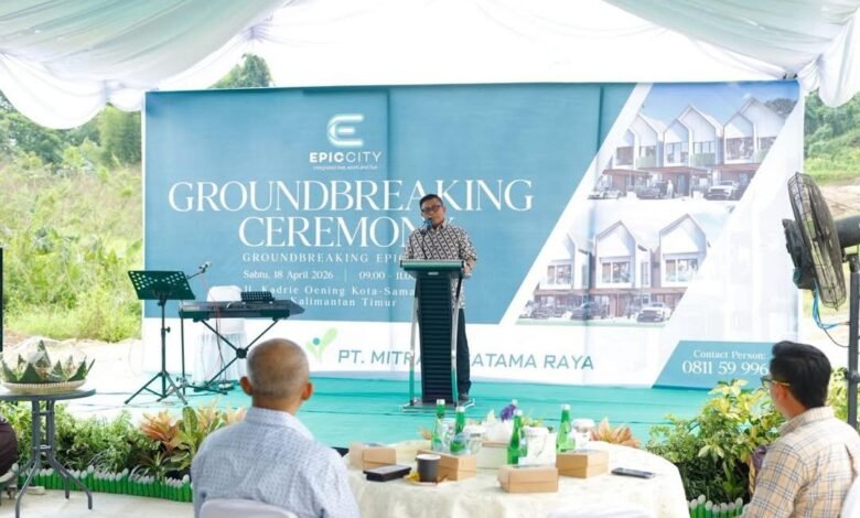 Wakil Wali Kota Samarinda, Saefuddin Zuhri melakukan prosesi groundbreaking (peletakan batu pertama) proyek hunian terpadu Epic City