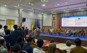 Diskusi Publik Gratispol di Interupsi Kartu Merah, Wagub Seno Aji Tegaskan Komitmen Gratispol