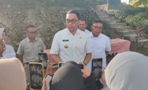Usai Demontrasi Di Depan Kantor Gubernur, Andi Harun–Saefuddin Zuhri Tinjau Teras Samarinda