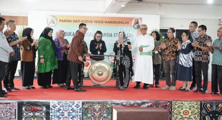 Wawali Samarinda Resmikan Sekolah Lansia St. Matilda, Dorong Lansia Tetap Aktif dan Bermartabat