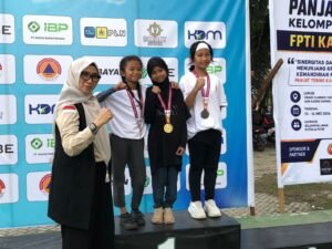 FPTI Kaltim Resmi Tutup Kejurprov Panjat Tebing Kelompok Umur 2026 dan Lomba Fotografi
