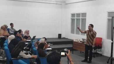 Wali Kota Samarinda, Andi Harun hadir sebagai dosen tamu di UMKT