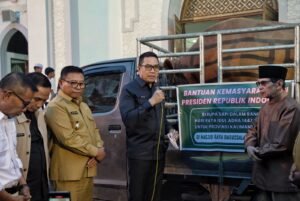 Andi Harun Serahkan Sapi Kurban Bantuan Presiden Prabowo ke Masjid Raya Darussalam Samarinda