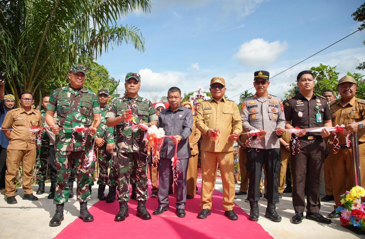 Danrem 091/ASN Resmikan 8 Jembatan Beton Garuda Bantuan Presiden di Samarinda