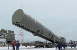Rusia Gelar Latihan Senjata Nuklir Melibatkan Puluhan Ribu Tentara