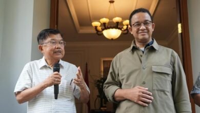 Mantan Gubernur DKI Jakarta Anies Baswedan dan Wakil Presiden RI ke-10 dan ke-12 Jusuf Kalla (JK) 