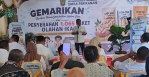 Saefuddin Bagikan 1.065 Paket Olahan Ikan untuk Siswa Dorong Cegah Stunting dan Tingkatkan Gizi Anak