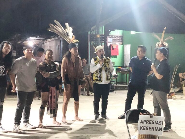 Ekspresi Budaya Borneo Meriah, Kades Sungai Mariam Ajak Generasi Muda Cintai Budaya Leluhur