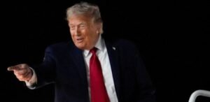 Ketegangan AS-Iran Memanas, Trump Ungkap Operasi Rahasia di Selat Hormuz