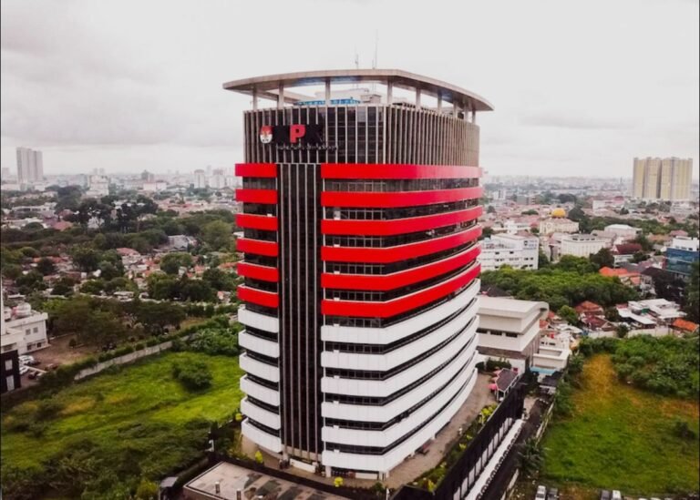 KPK Mengamankan 17 Orang dalam OTT Kantor Imigrasi Jakarta Barat