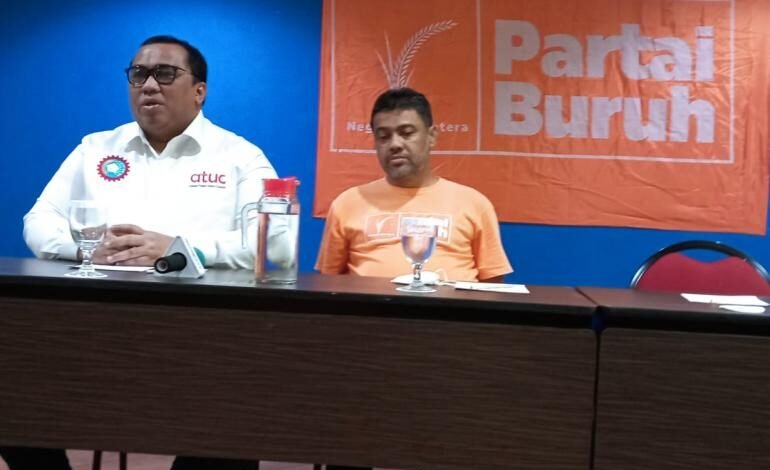 Presiden Partai Buruh Said Iqbal dan Ketua Konfederasi Serikat Pekerja Seluruh Indonesia (KSPSI) Andi Gani Nena Wea