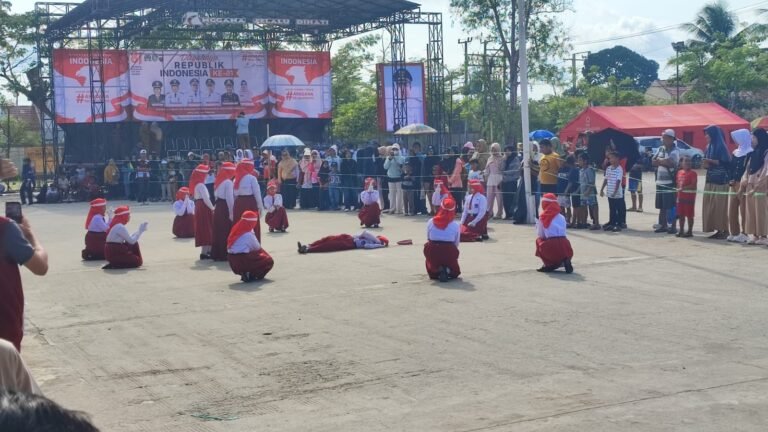 63 Regu Ikuti Gerak Jalan di Anggana, Ribuan Warga Padati Alun-alun