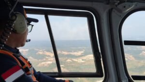 Pantau Karhutla dari Udara, Saefuddin Zuhri: Gambut Tak Cukup Dipadamkan dengan Water Bombing