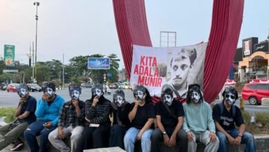 Koalisi September Hitam kembali menyerukan pengusutan tuntas terhadap kasus pembunuhan aktivis hak asasi manusia (HAM) Munir Said Thalib