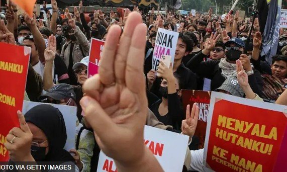 Demo BEM UI di Bundaran HI Bawa 5 Tuntutan, dari APBN hingga Kebebasan Berpendapat